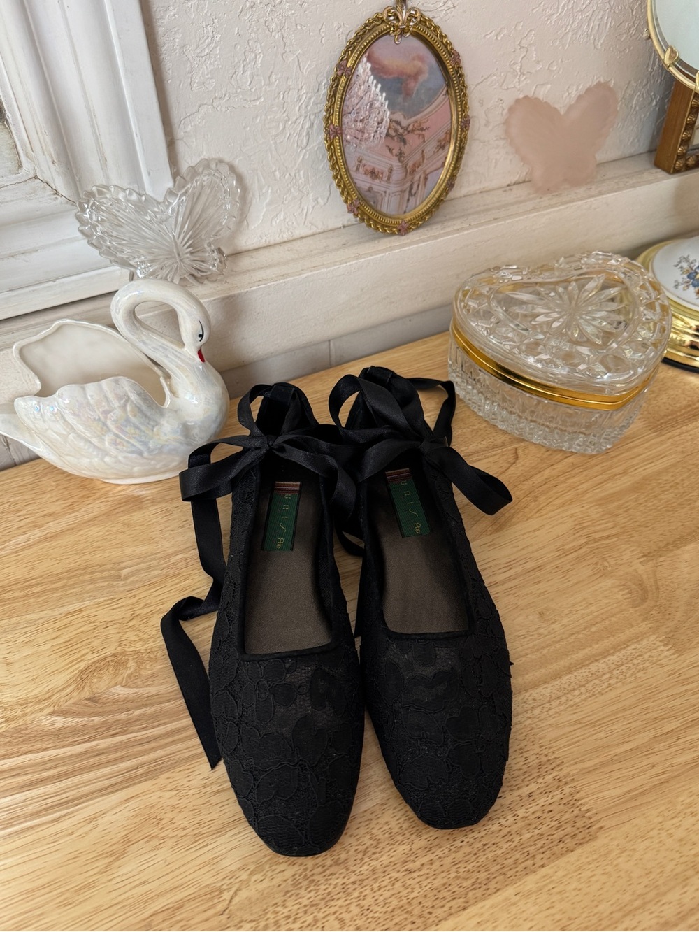 Vintage Unisa Black Lace Up Ballet Flats Size 9.5 Coquette Balletcore Y2K